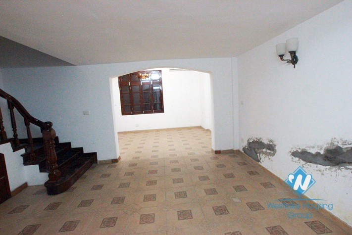 Beautiful house with quiet location for rent in Ba Dinh District, Hanoi